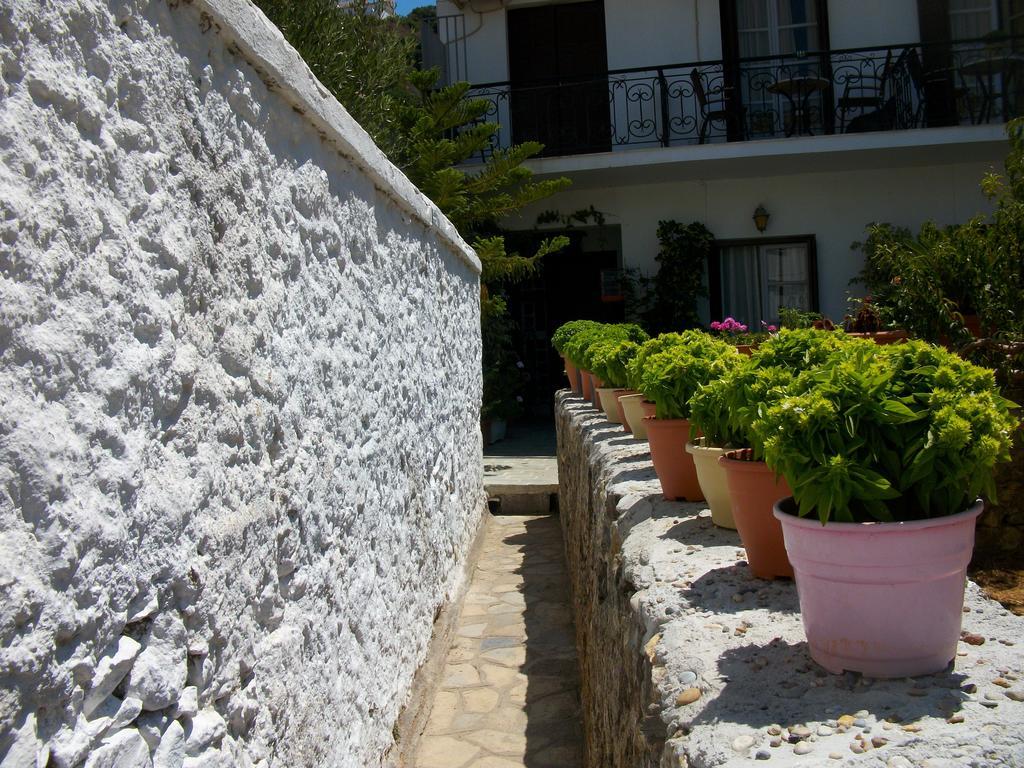 Jasmine'S Guest House Karlovassi Camera foto